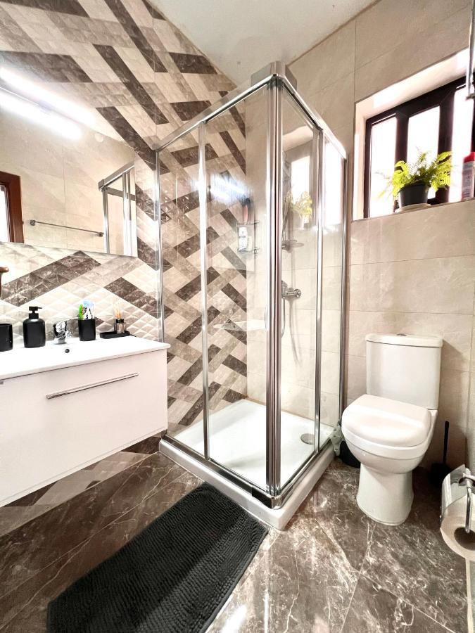 F8 1 Seaview Room, Living And Bathroom Shared , Stjulians Saint Julian's Exterior photo