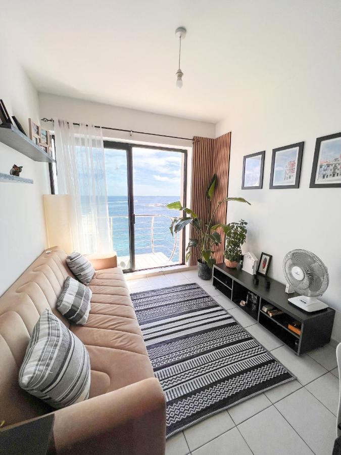 F8 1 Seaview Room, Living And Bathroom Shared , Stjulians Saint Julian's Exterior photo
