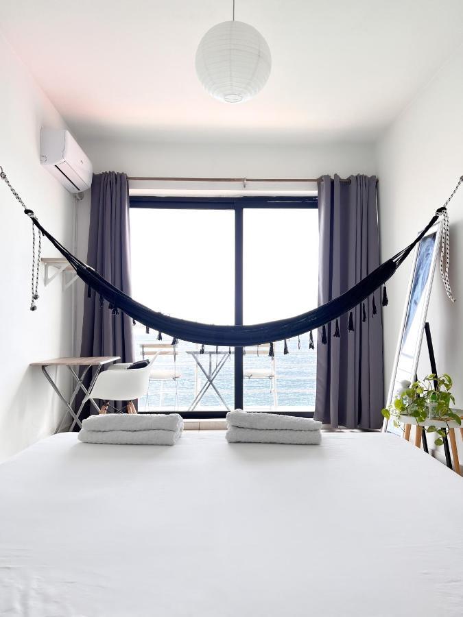 F8 1 Seaview Room, Living And Bathroom Shared , Stjulians Saint Julian's Exterior photo