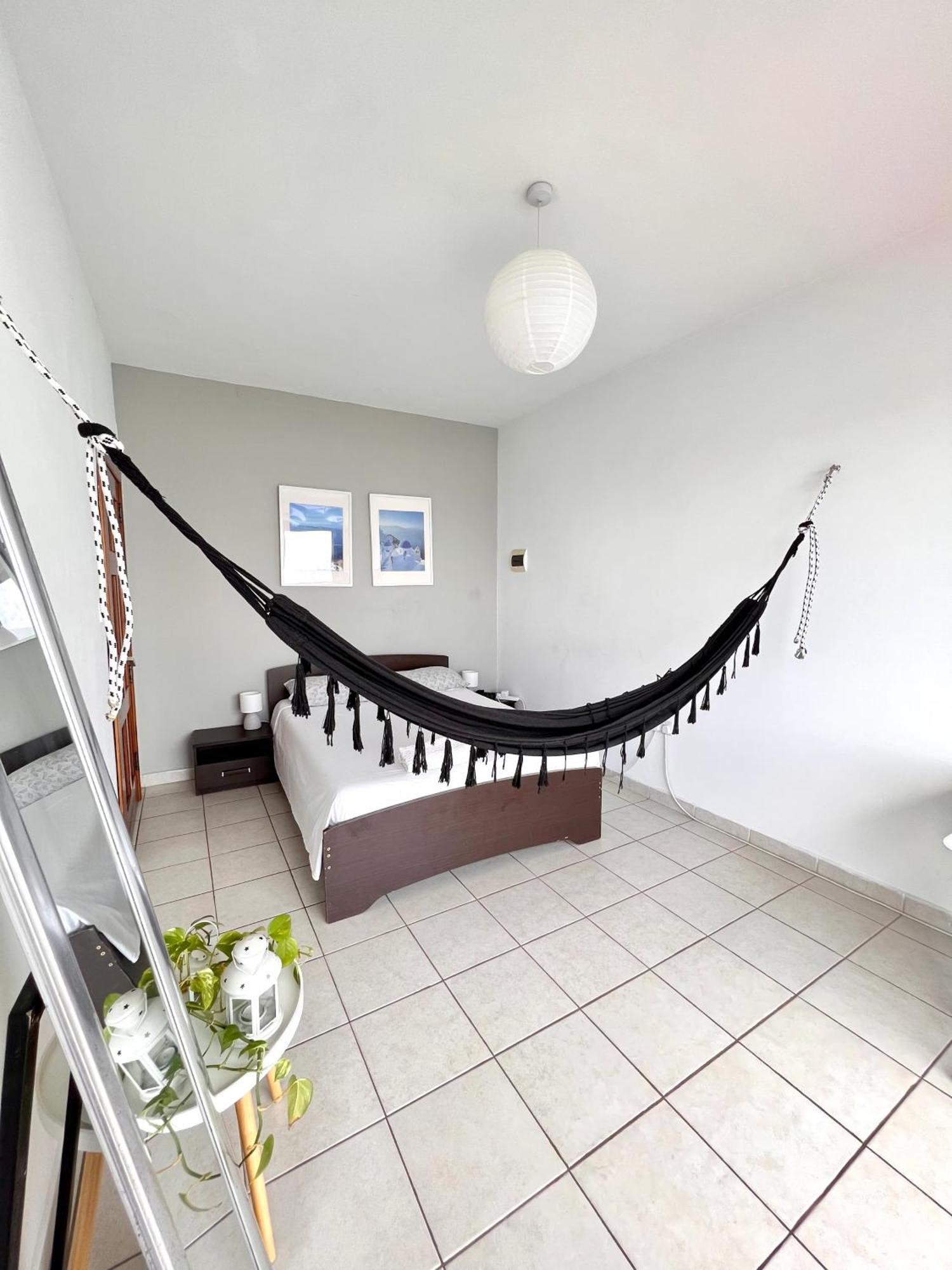 F8 1 Seaview Room, Living And Bathroom Shared , Stjulians Saint Julian's Exterior photo